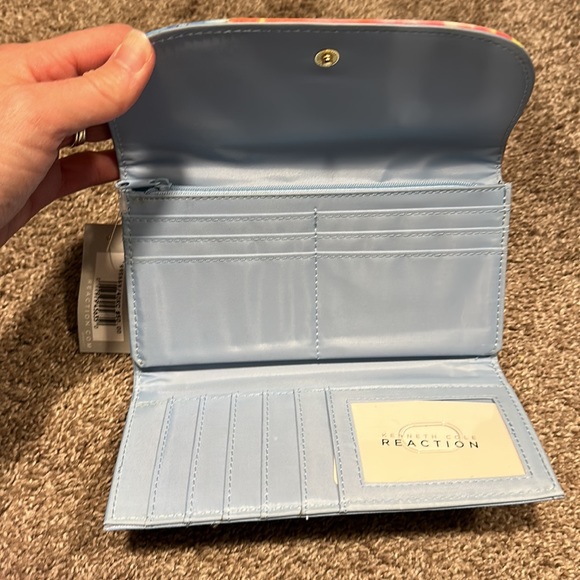 Wallet - Picture 2 of 5